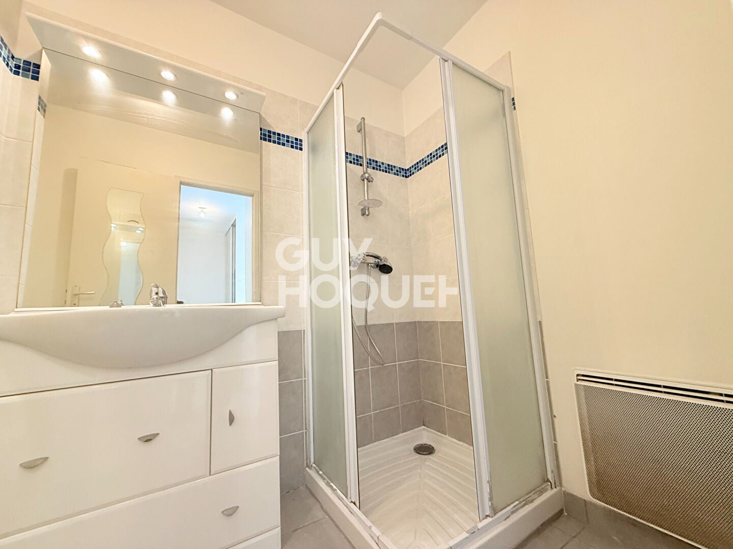 Flat Rue Paul Doumer in Brest