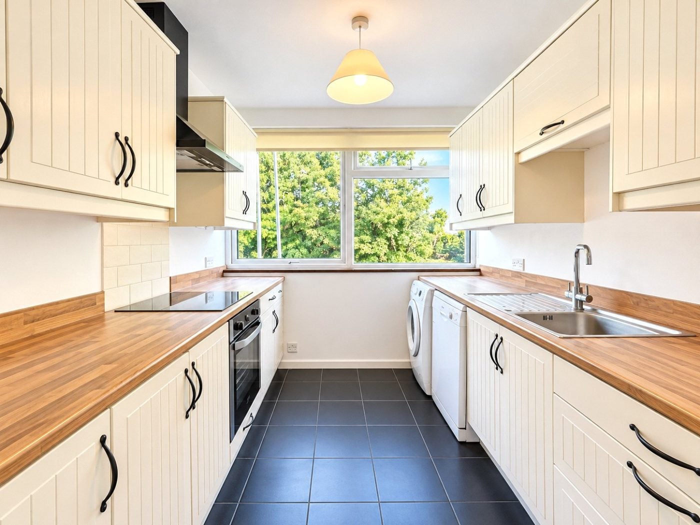Flat Canford Lane in Bristol