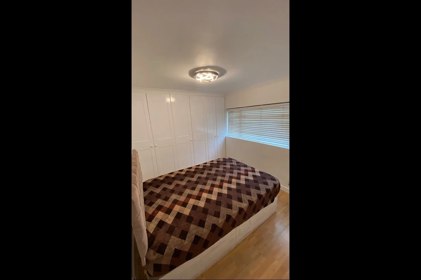 Room Gourney Grove in Grays