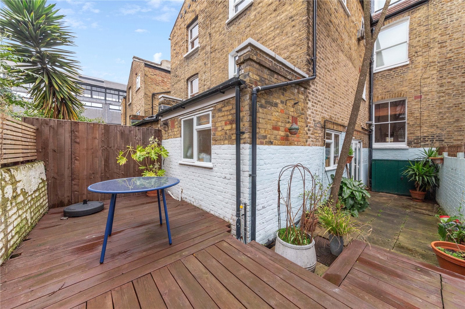 House Iffley Road in Greater London