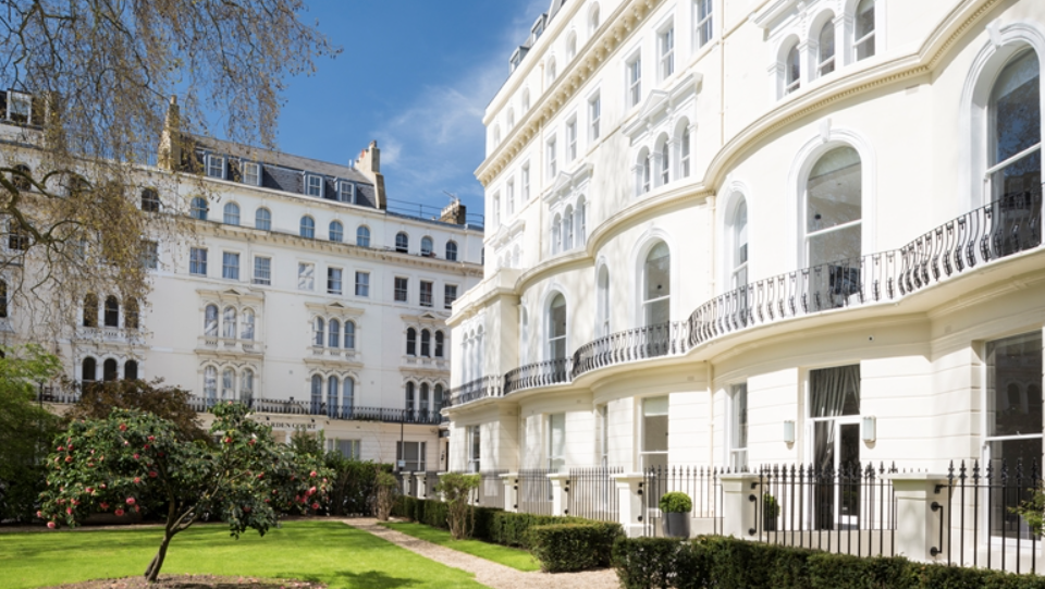 Flat Kensington Gardens Square in City of Westminster