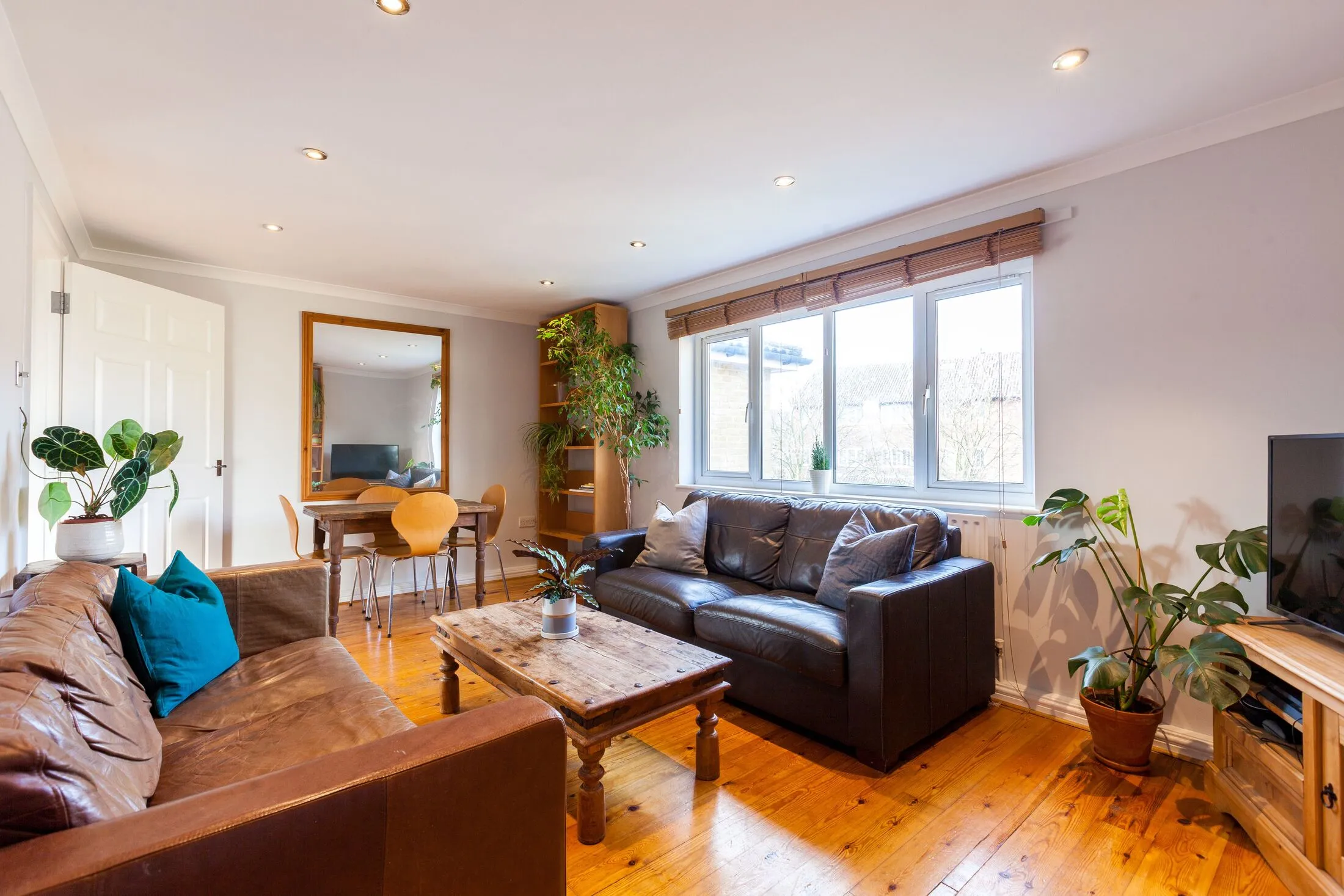 Flat Bunning Way in Greater London