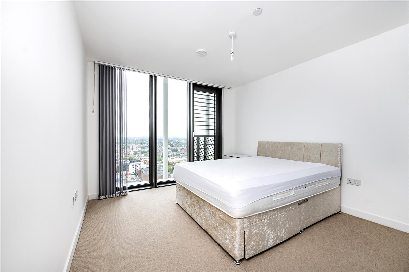 Flat The Mall in Greater London