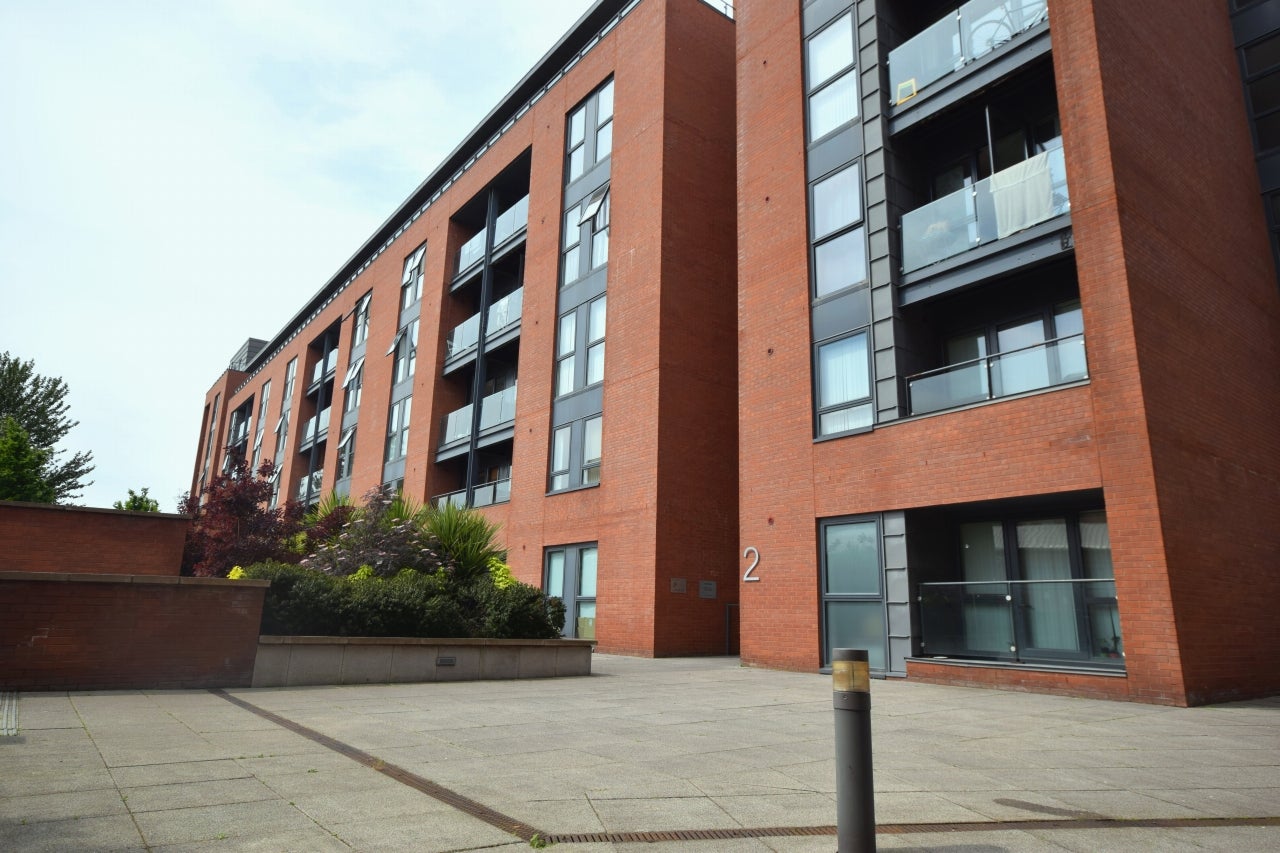 Flat Bury Street in Salford