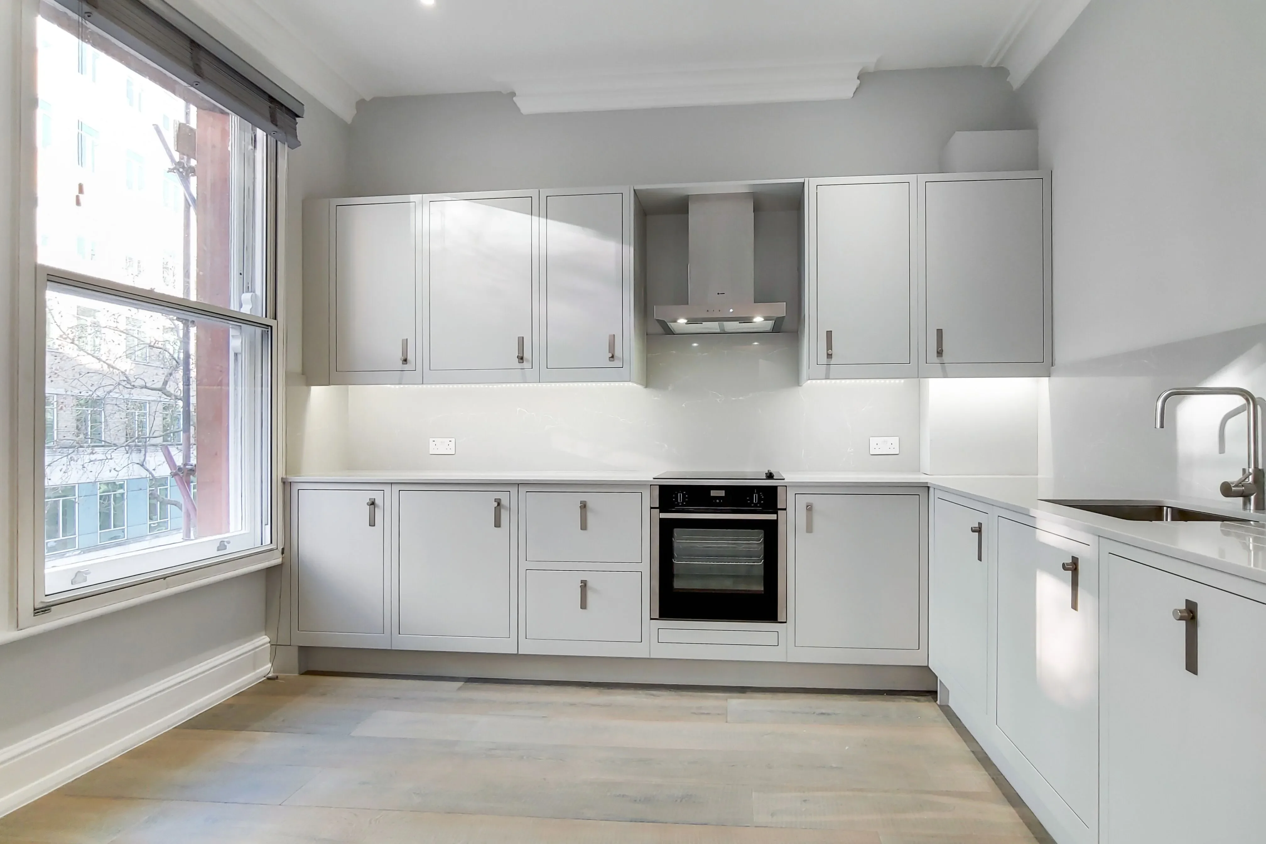 Flat Shaftesbury Avenue in Greater London