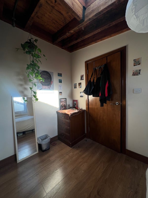Room Stoke Newington High Street in Greater London