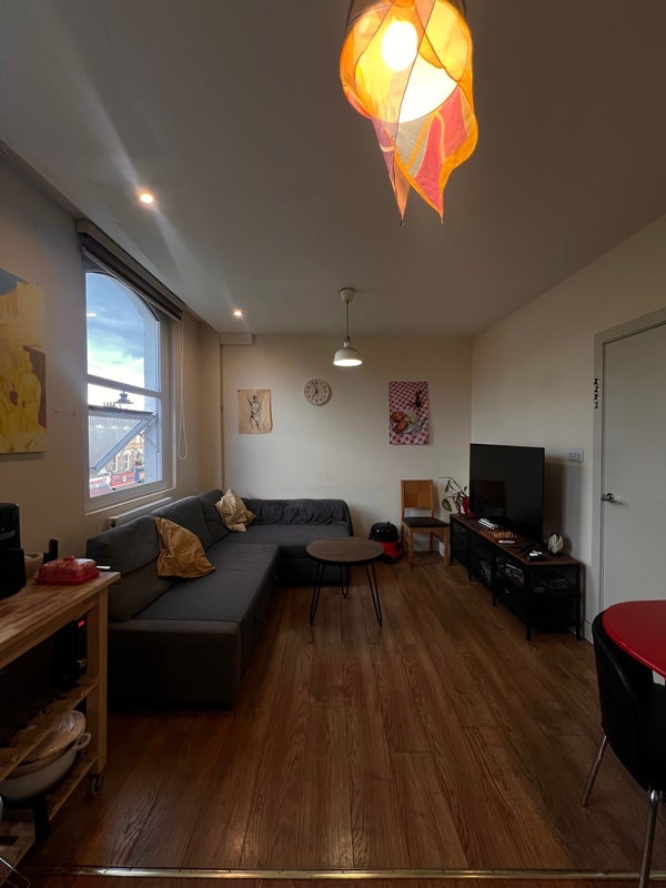 Room Stoke Newington High Street in Greater London