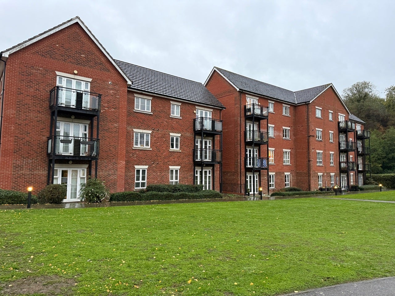 Flat Silver Streak Way in Strood