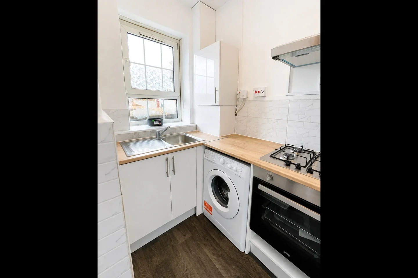 Room Chicksand Street in Greater London