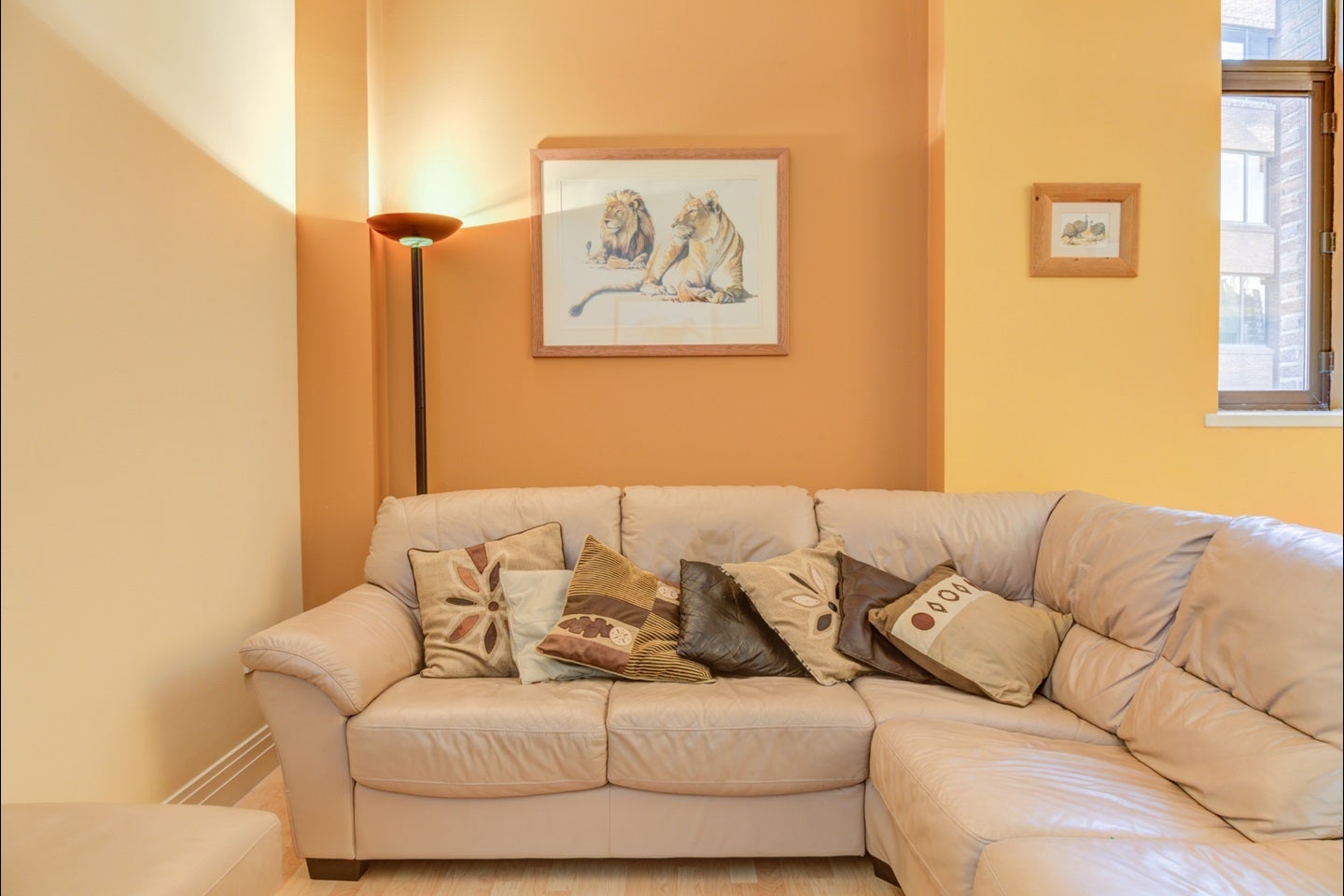 Flat Prescot Street in Greater London