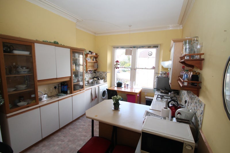 Flat Westmoreland Road in Bristol