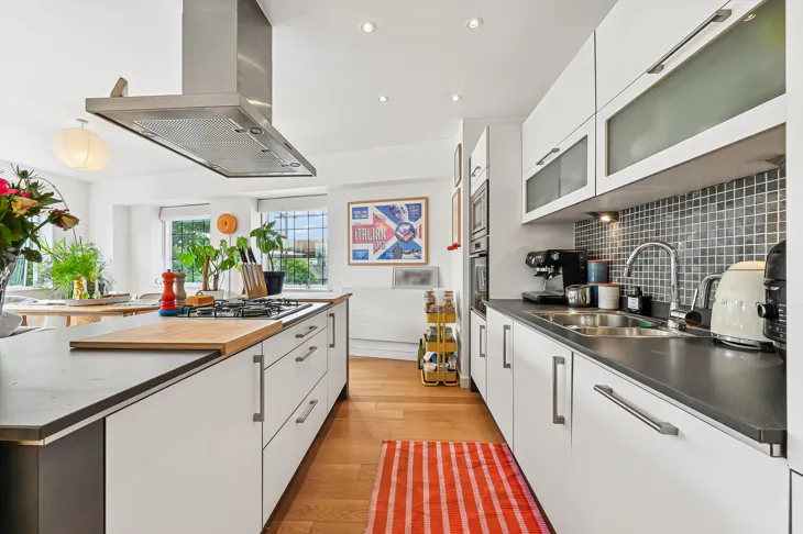 Flat York Road in Greater London