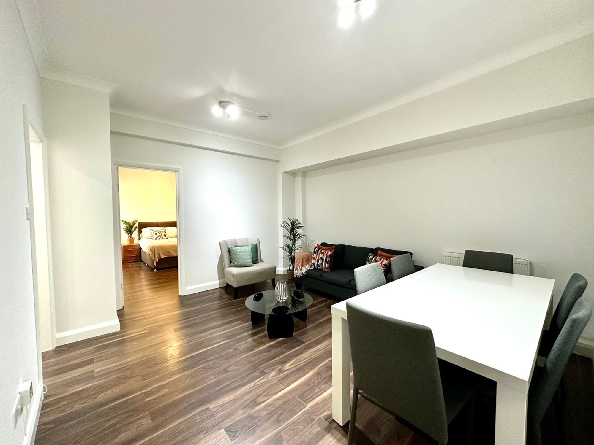 Flat Hampstead Road in Greater London