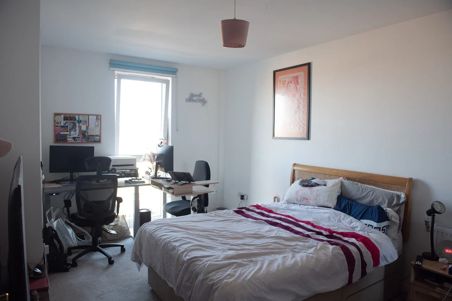 Flat Kings Hill in Greater London