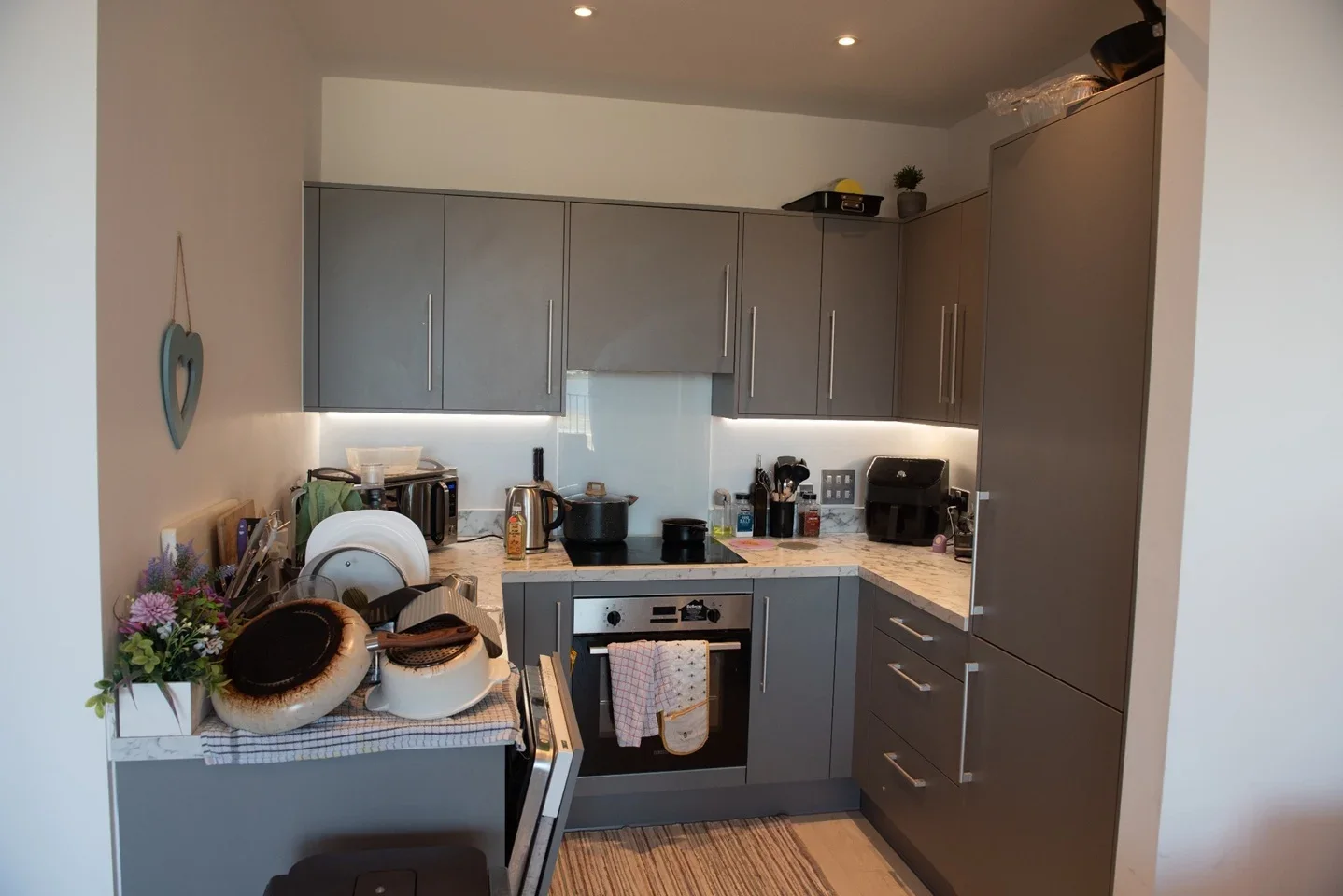 Flat Kings Hill in Greater London