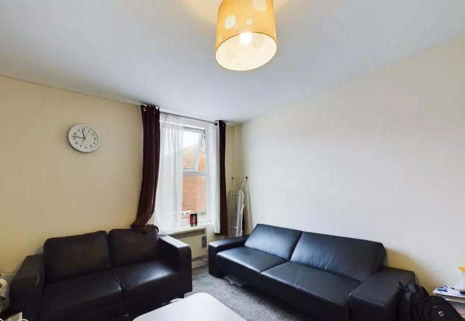 Flat Cardigan Street in Luton