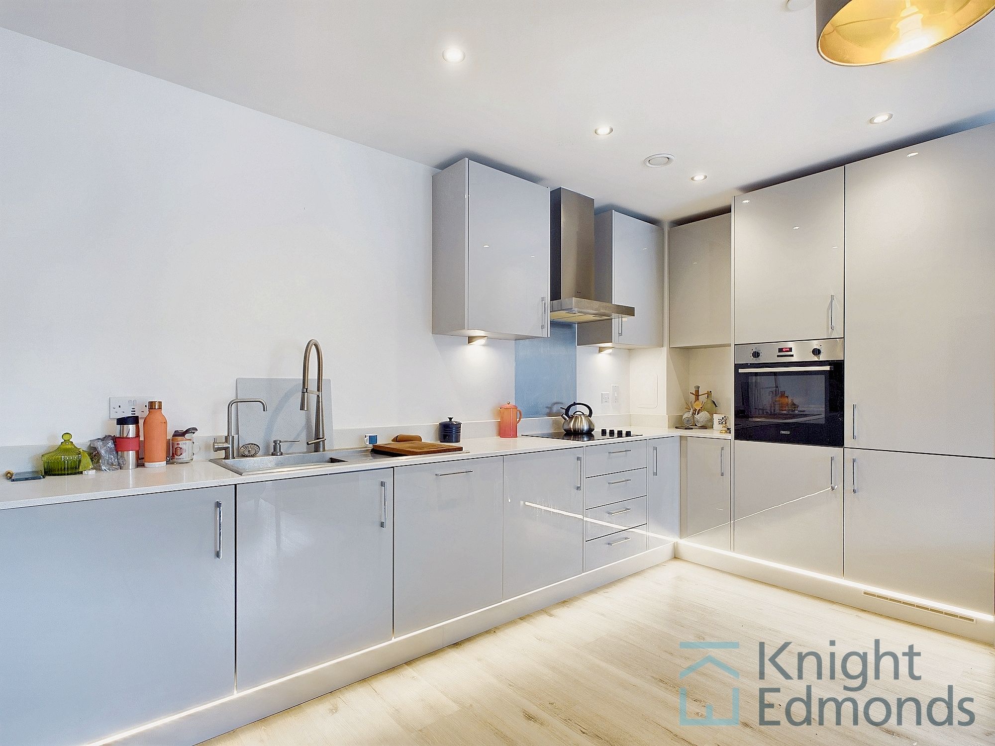 Flat Royal Engineers' Road in Maidstone