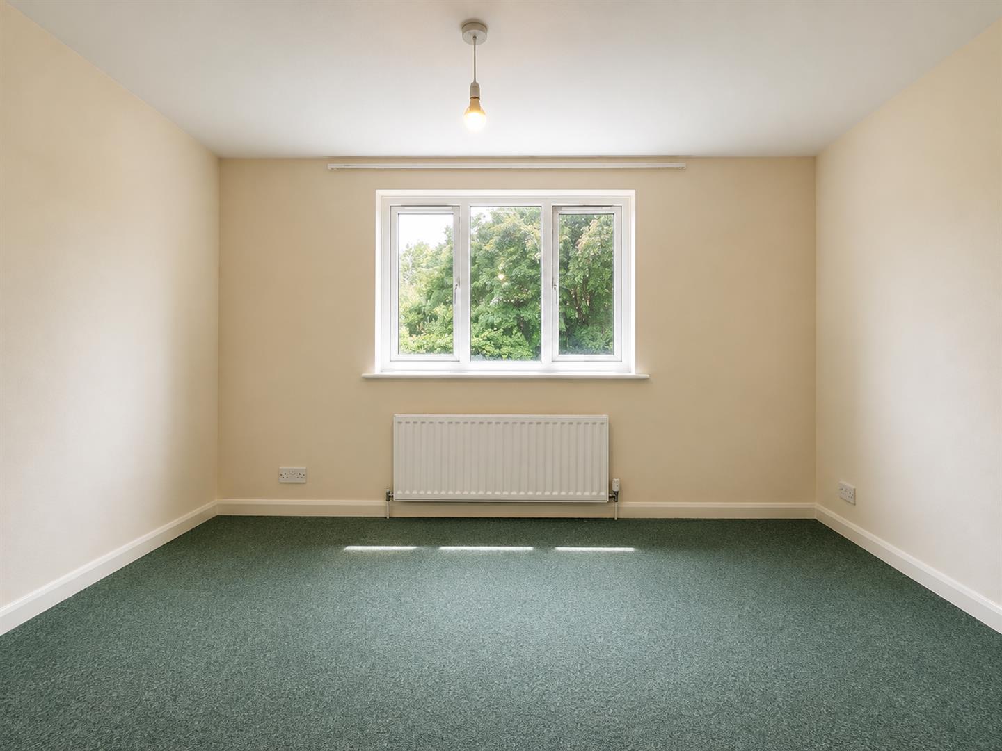 Flat Essex Road in Watford