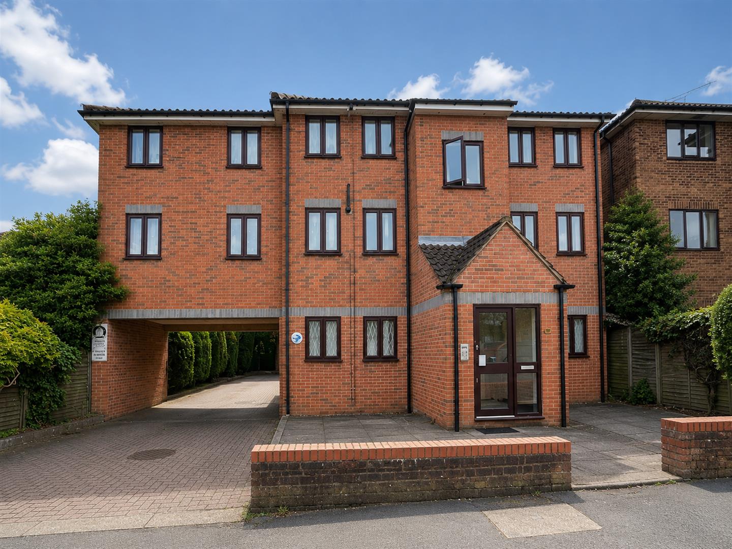 Flat Essex Road in Watford