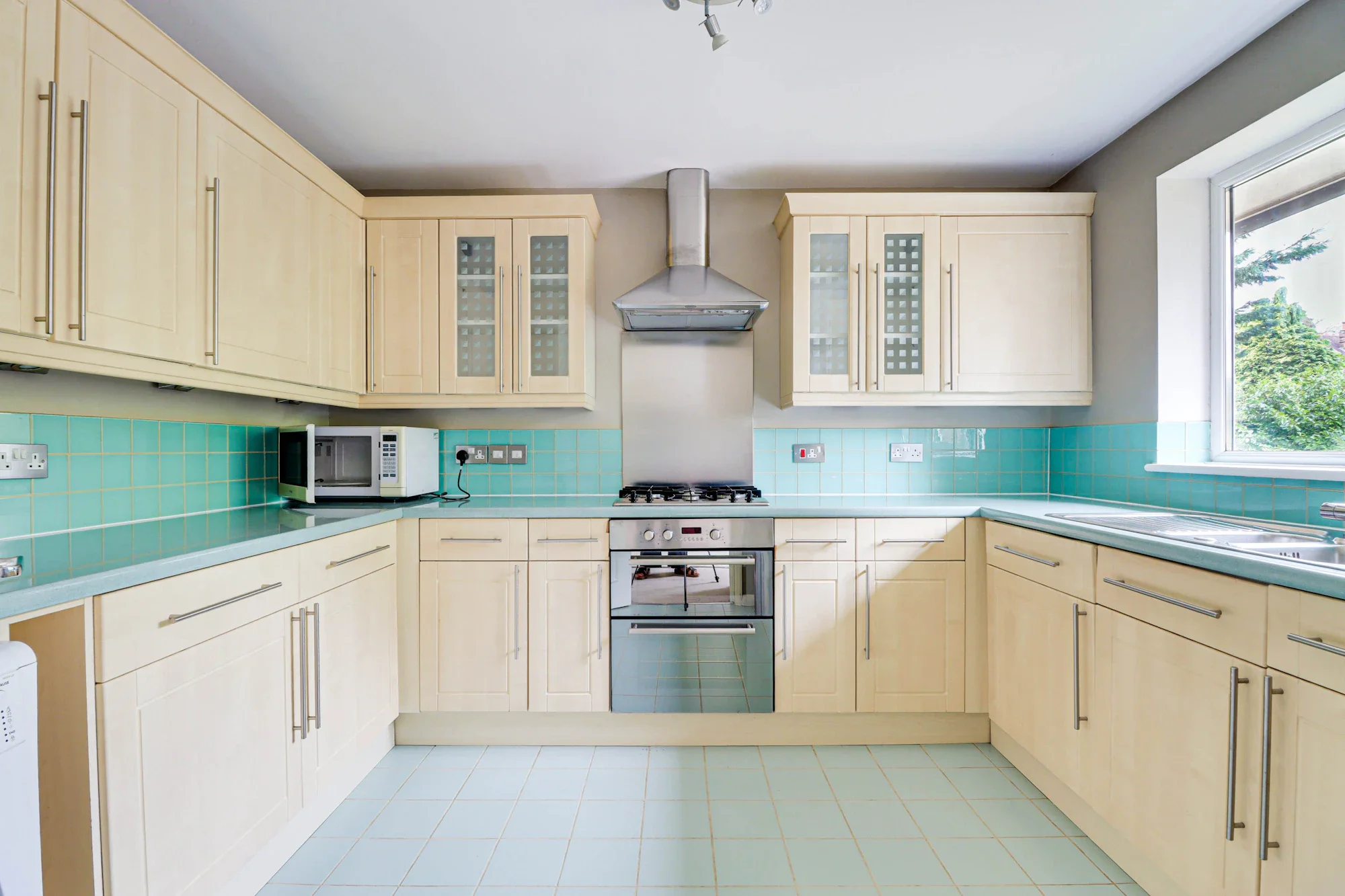 Flat Douglas Road in St Albans