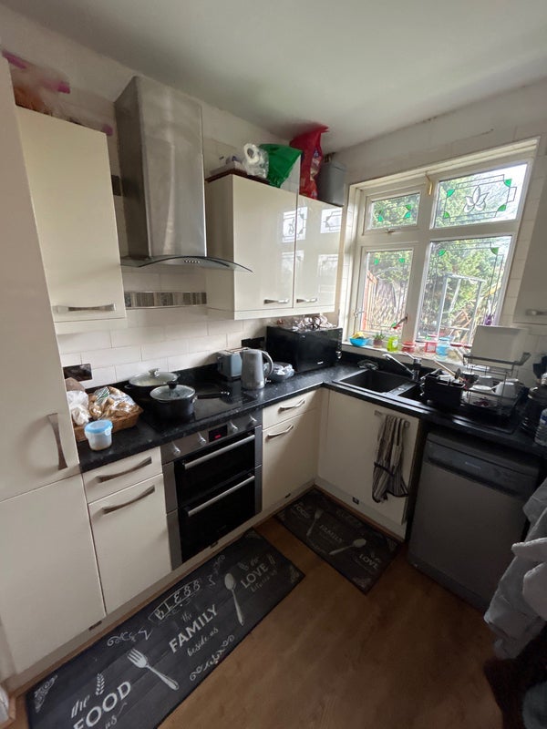 Room Pimlott Road in Bolton