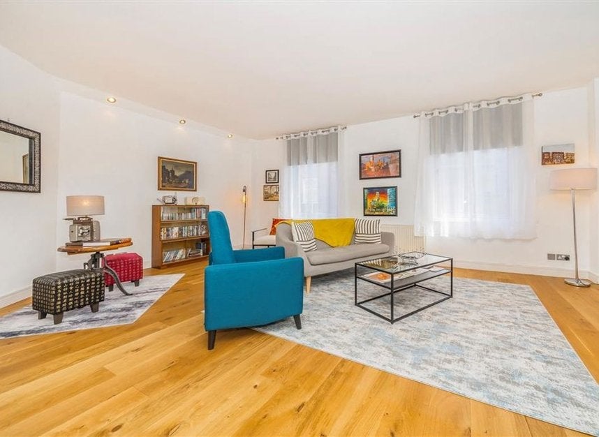 Flat Archer Street in City of Westminster