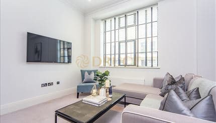 Flat Rainville Road in Greater London