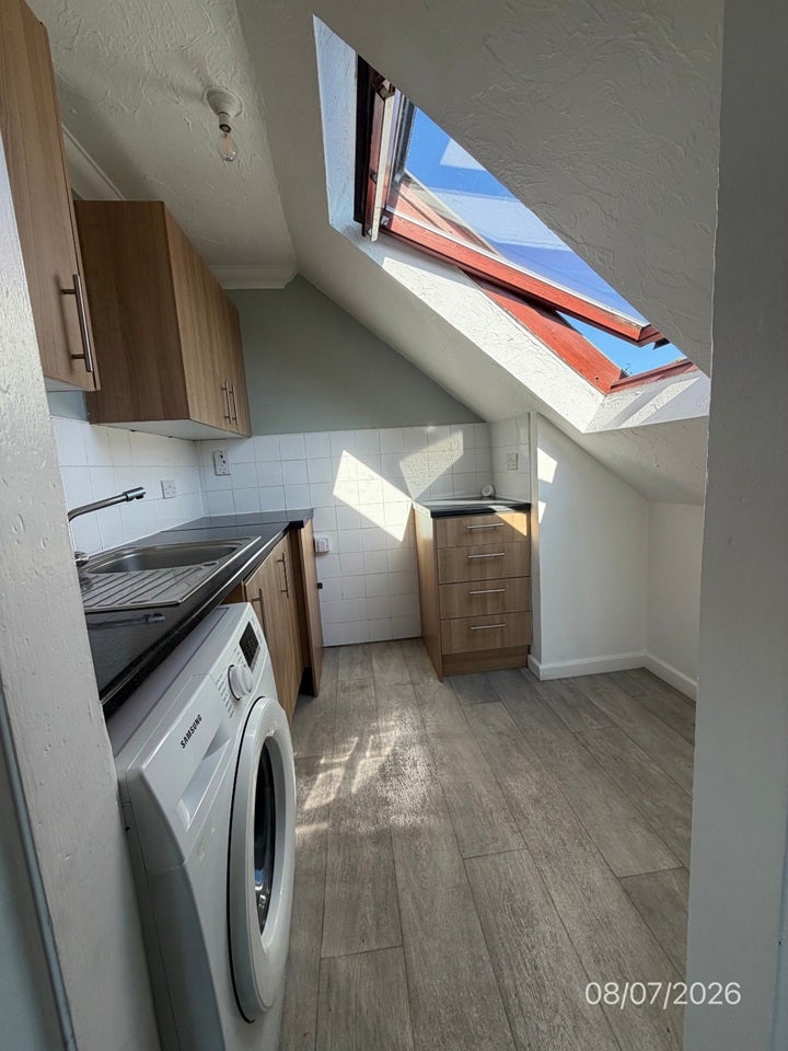 Flat Leonard Road in Southend-on-Sea