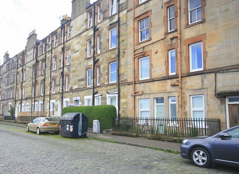 Flat Wheatfield Place in City of Edinburgh