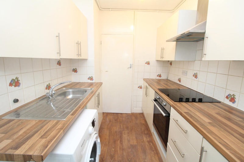 Room Howard Road in Greater London