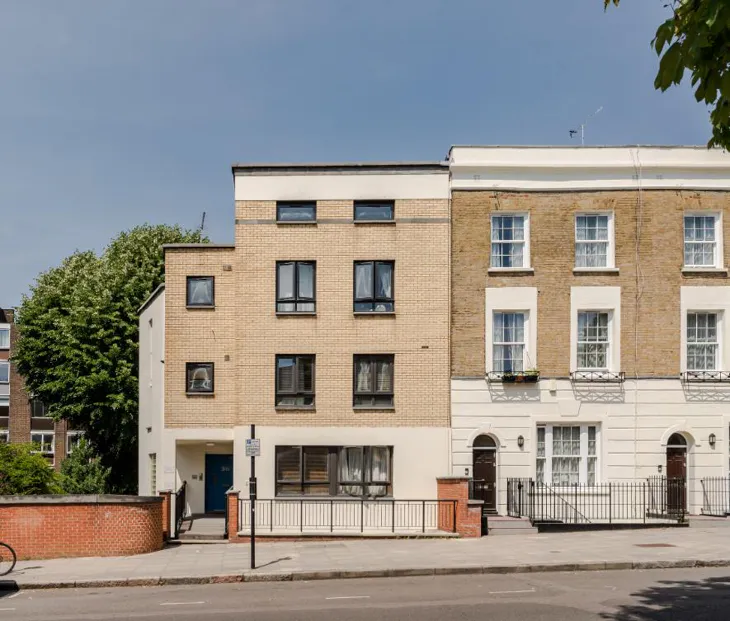 Flat Boundary Road in Greater London