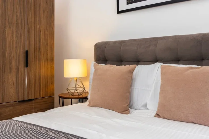 Flat Warwick Road in Greater London