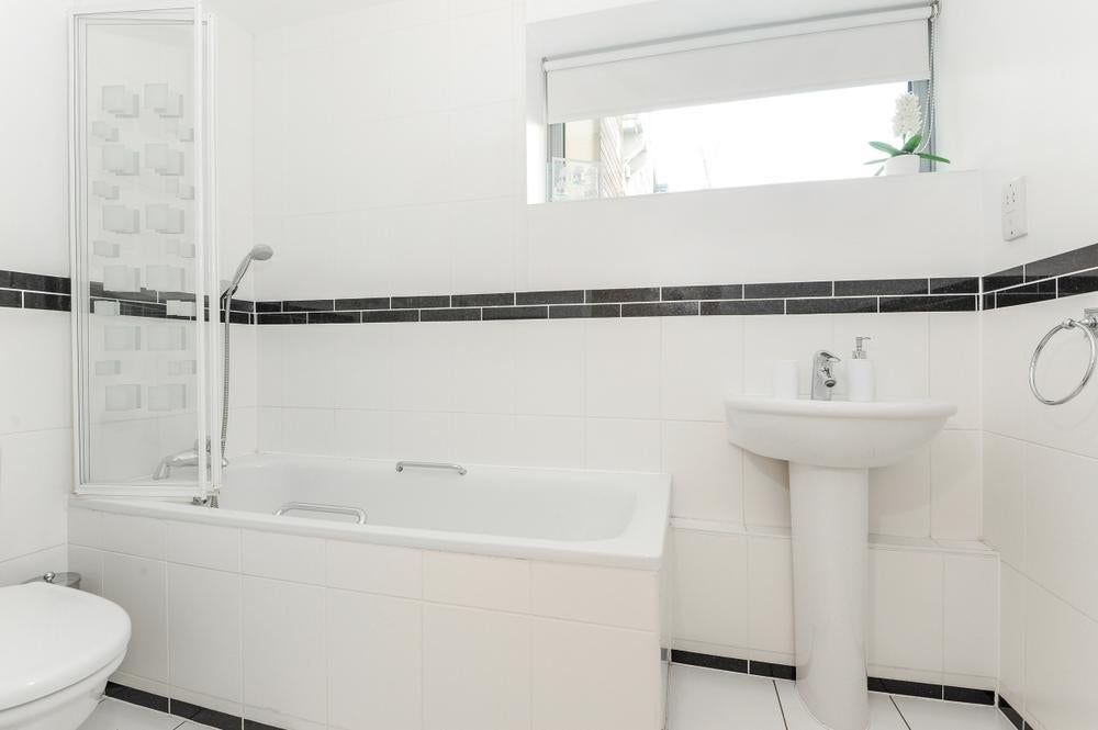 Flat Inverness Terrace in City of Westminster