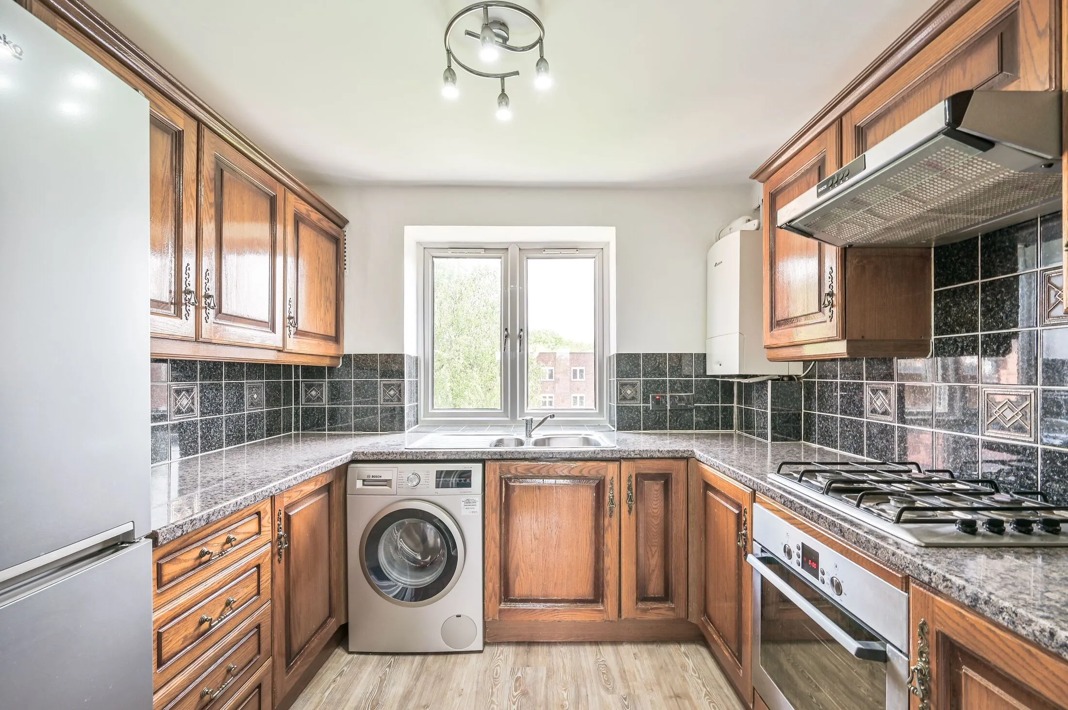 Flat Friern Barnet Lane in Greater London