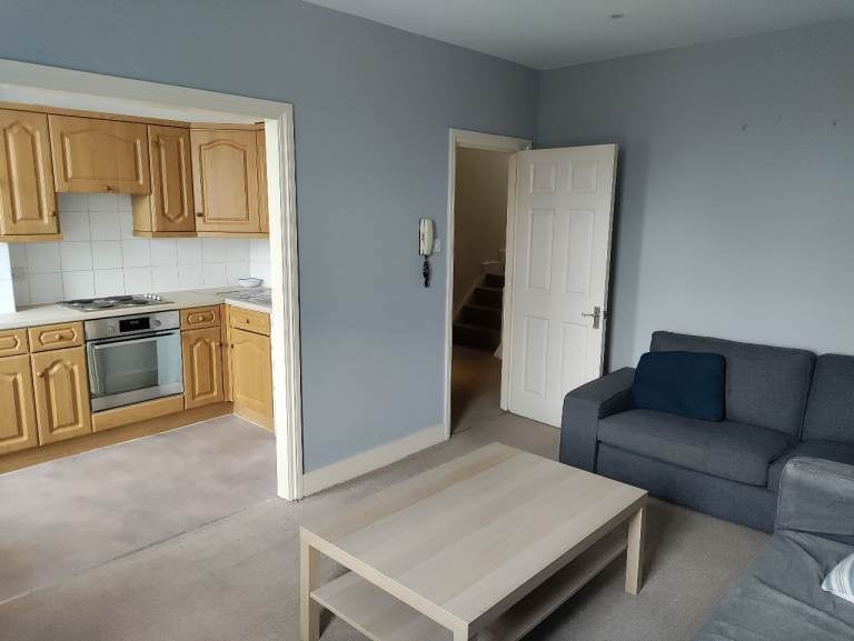 Flat Richmond Way in Greater London