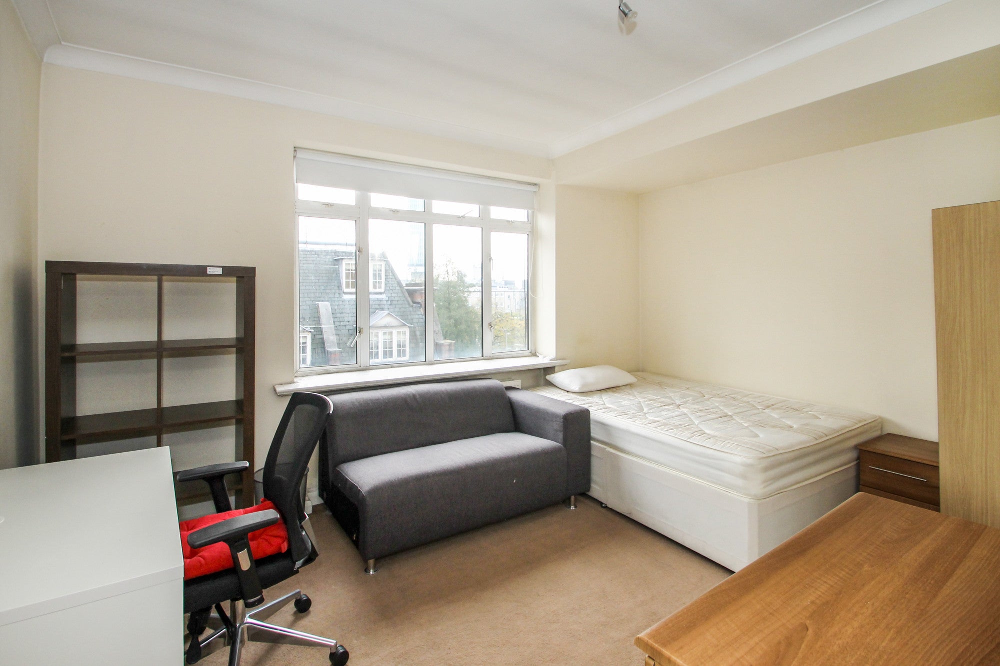 Flat Hampstead Road in Greater London