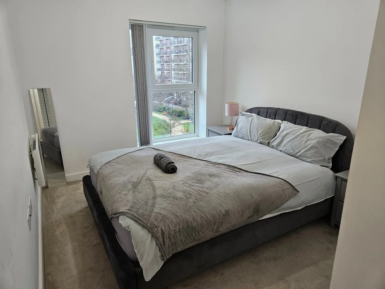 Flat Avion Crescent in Greater London