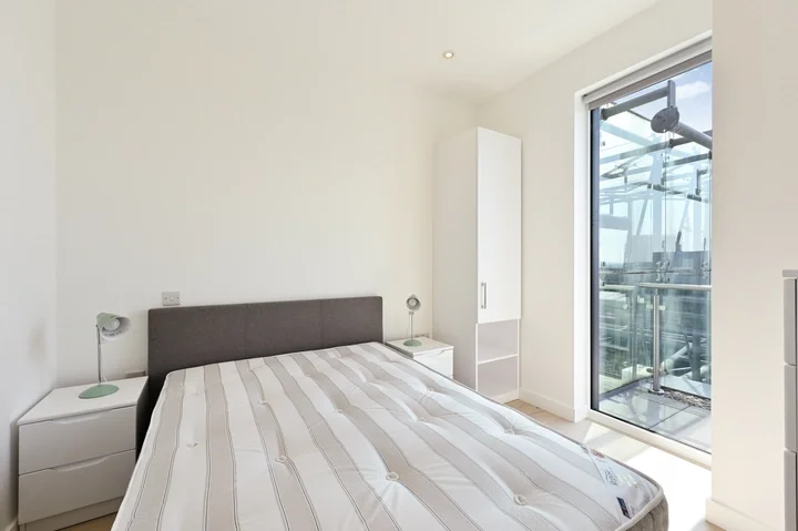 Flat Great West Road in Greater London