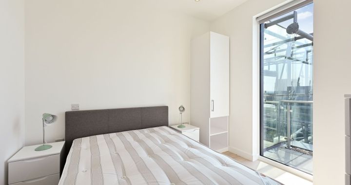 Flat Great West Road in Greater London