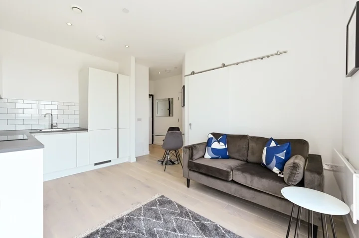 Flat Great West Road in Greater London