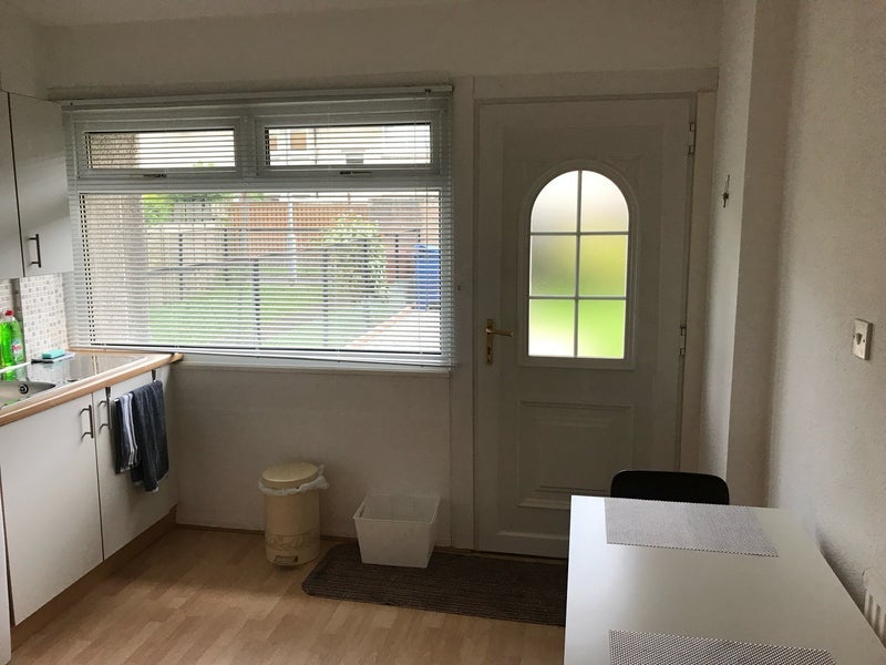 Room North Elgin Street in Clydebank