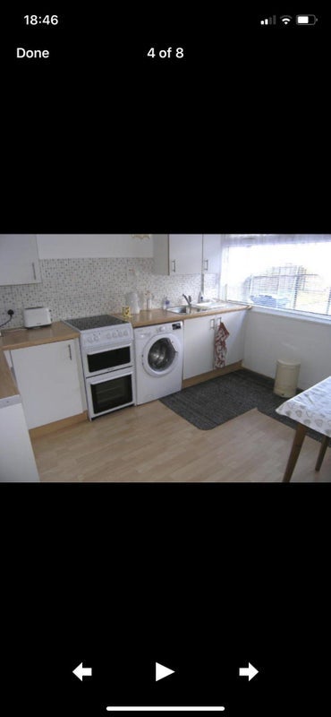 Room North Elgin Street in Clydebank