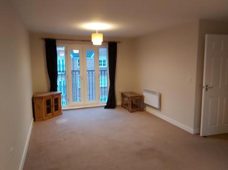 Flat Hendeley Court in East Staffordshire