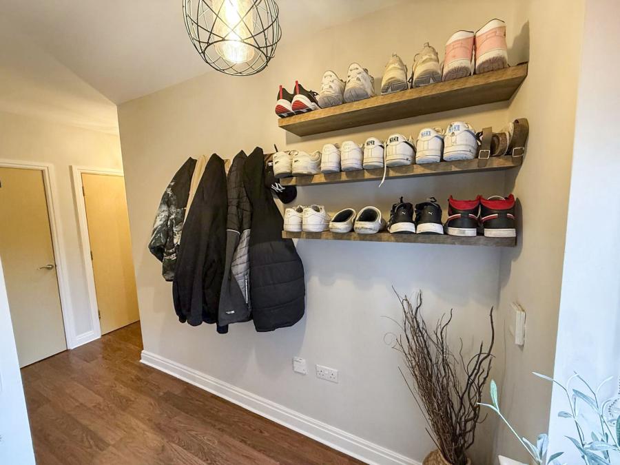Flat Millbank Place in Ashfield