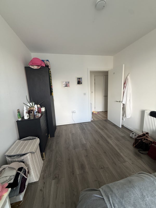 Room High Road Wembley in Greater London