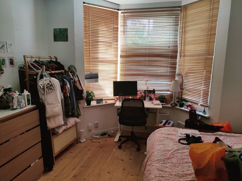 Room Dalyell Road in Greater London