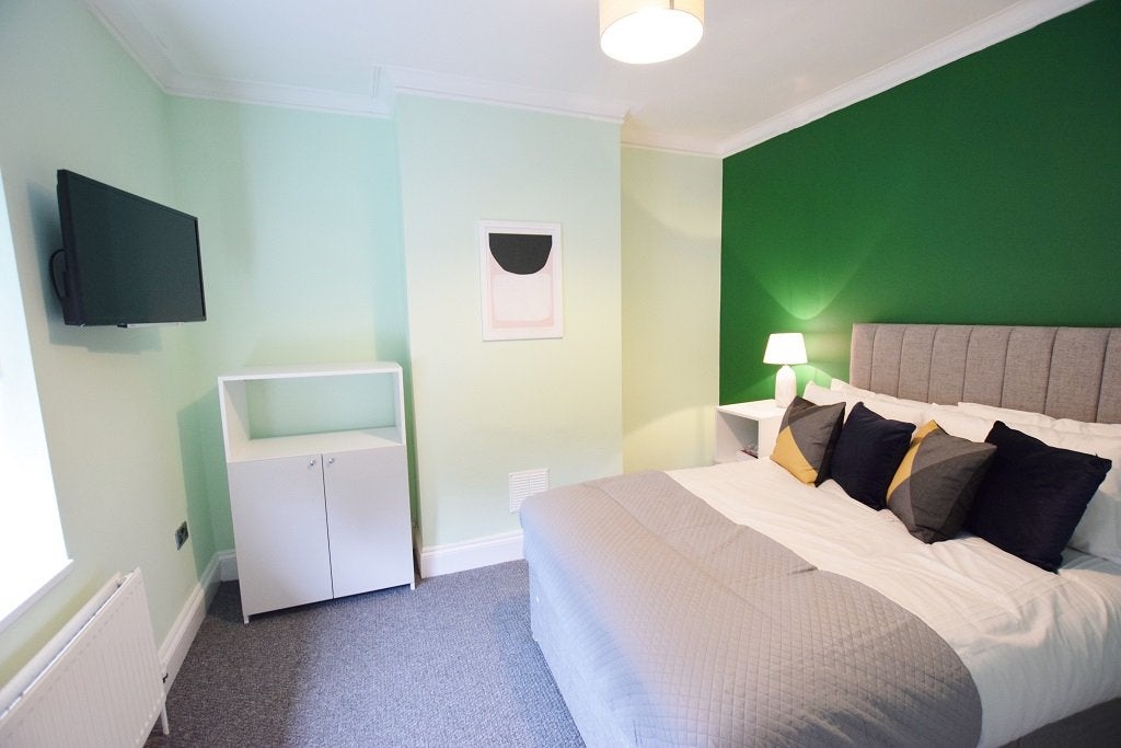 Room Leman Street in Derby