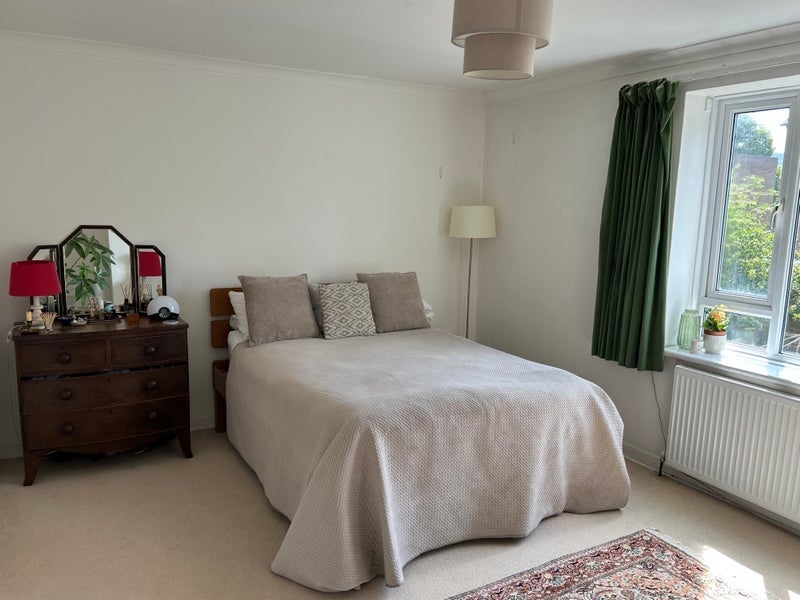 Room Rainhill Way in Greater London