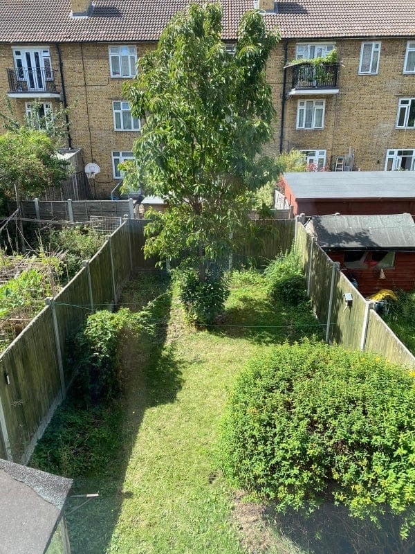 Room Rainhill Way in Greater London