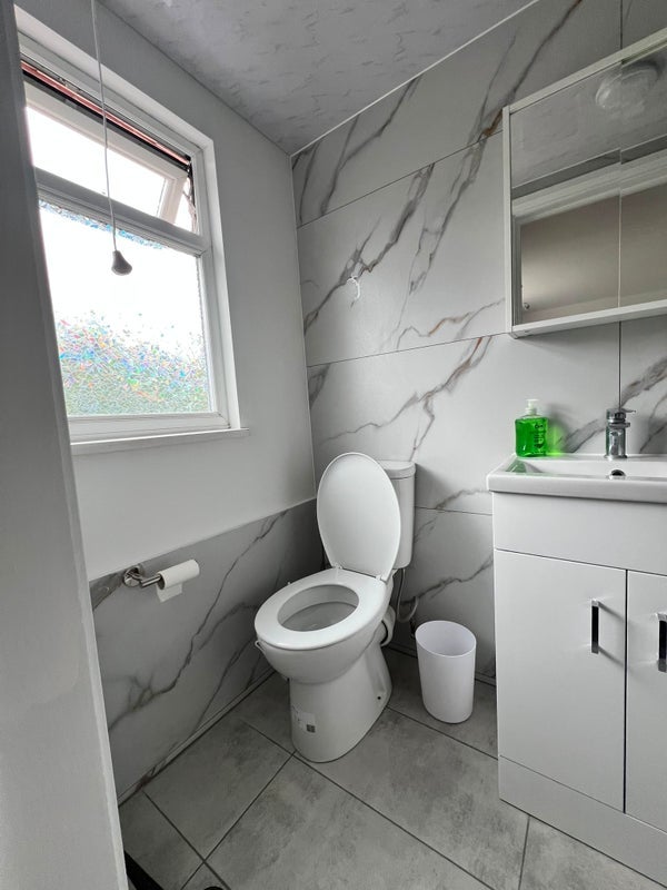 Room Melfort Road in Greater London